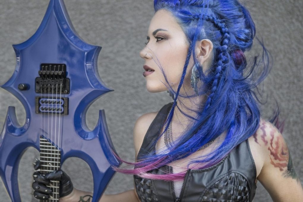 Bloque de noticias: Alissa White-Gluz - Iced Earth - Ensiferum - Equilibrium - Reaktion - Contrabanda