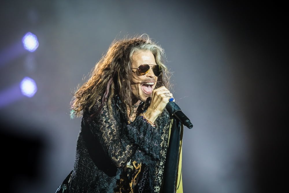 Steven Tyler de Aerosmith formalmente acusado de agresión sexual a una menor