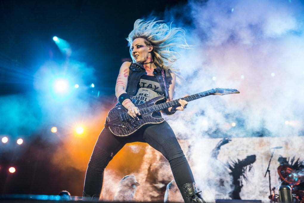 Nita Strauss y el secreto para dejar de beber