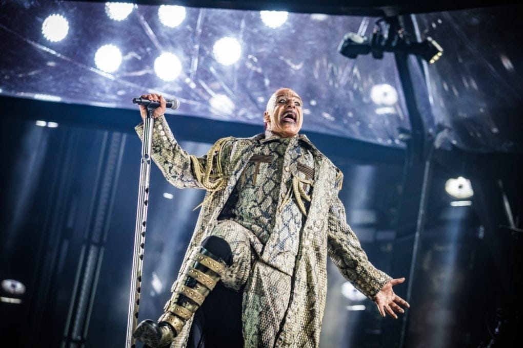 La aparatosa caída de Till Lindemann en un concierto de Rammstein