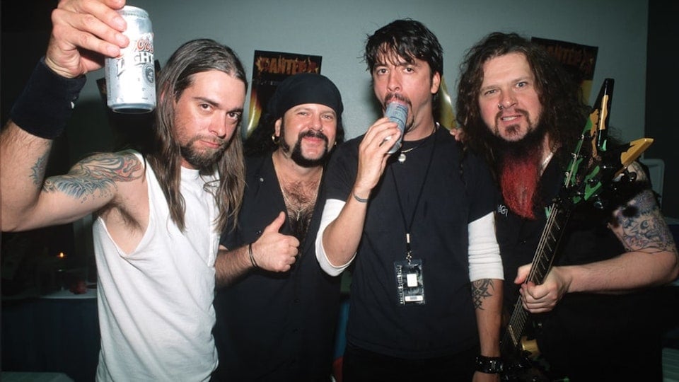 El “epic fail” de Dave Grohl en el club de striptease de Pantera