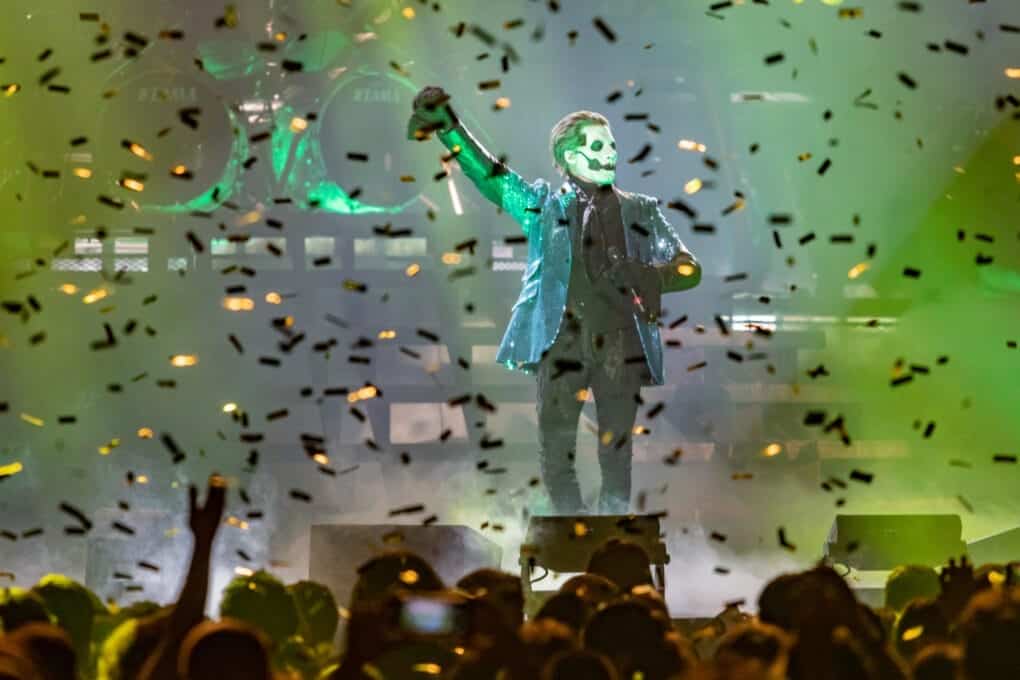 Ghost le gana a Coldplay, Imagine Dragons, RHCP y MGK el American Music Award 2022