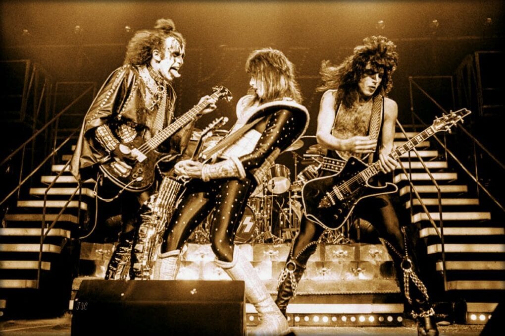 Kiss lanza un tema en directo de su gira "Alive II" (1977)