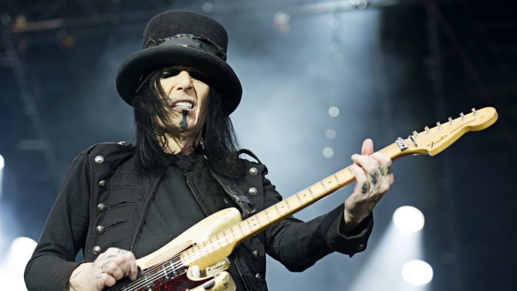 Mick Mars no girará más con Mötley Crüe (hay nuevo candidato)