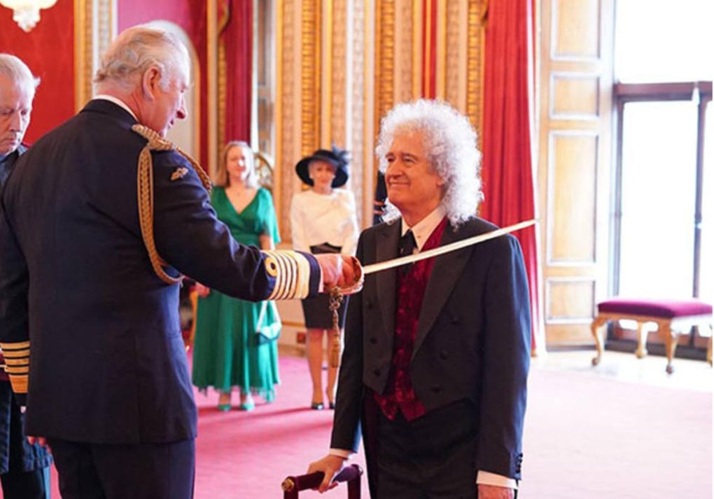 Brian May es nombrado caballero de Inglaterra por el rey