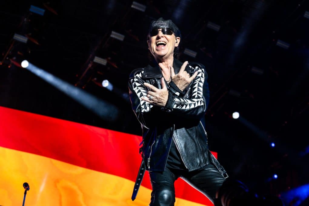 Klaus Meine de Scorpions se somete a una grave operación y cancela concierto