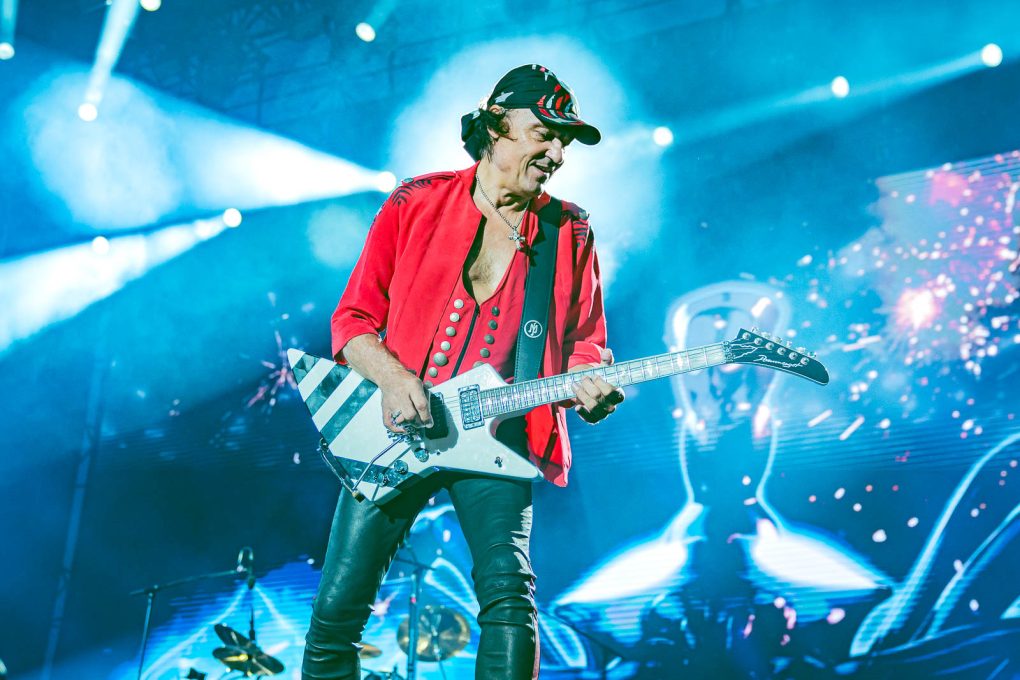 Scorpions obligados a cancelar varios conciertos por la salud de Matthias Jabs